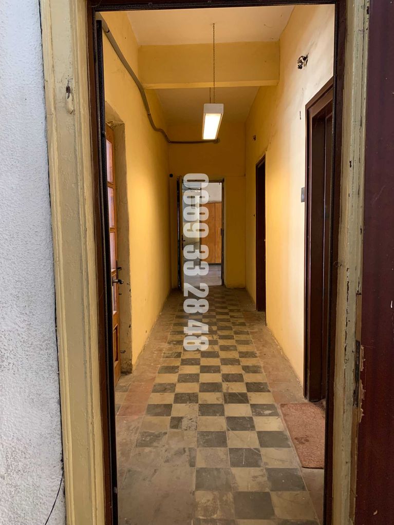 Продава се Двустаен апартамент в София, Център - 87 кв.м за 1828 €/кв.м - Снимка #2