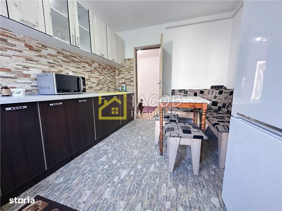 De Inchiriat – 3 Camere Decomandate, Str. Oituz, Centru, Bacau