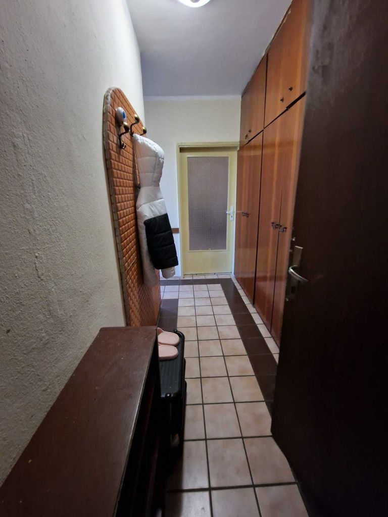 Продава се Двустаен апартамент в Карлово - 65 кв.м за 954 €/кв.м - Снимка #1