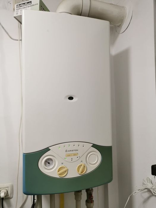 Centrala pe gaz Ariston 24kw