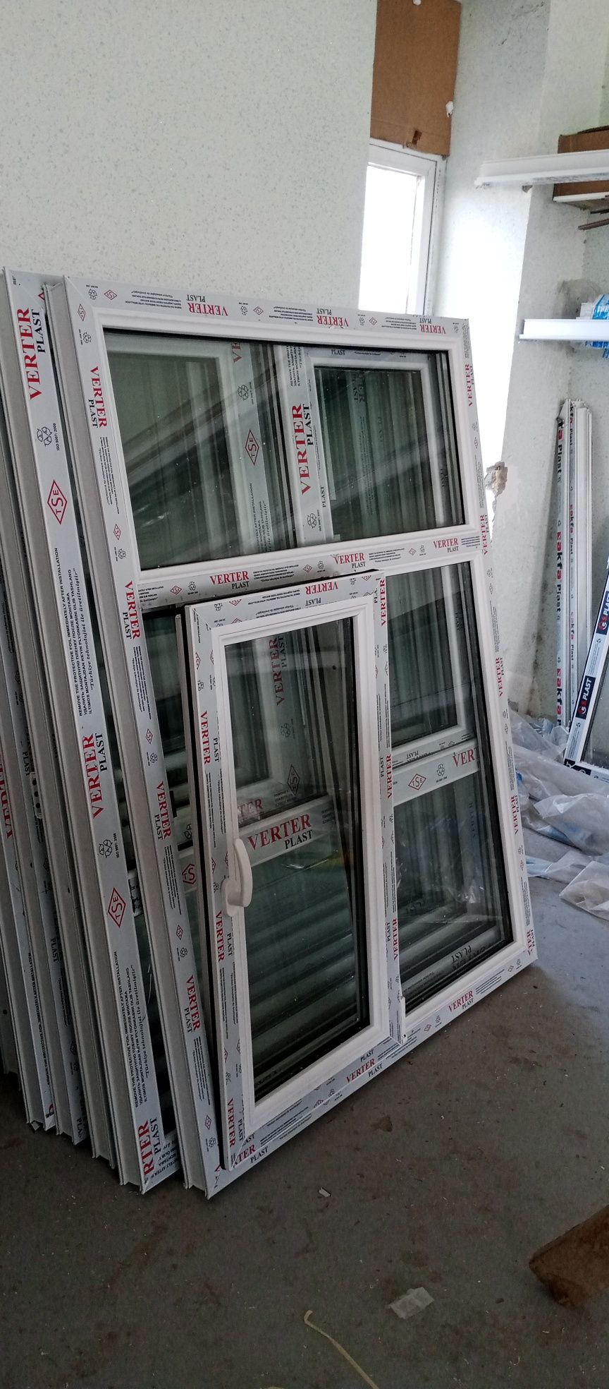 Istalgan turdagi plast va alyumin eshik, romlar optim narxlarda