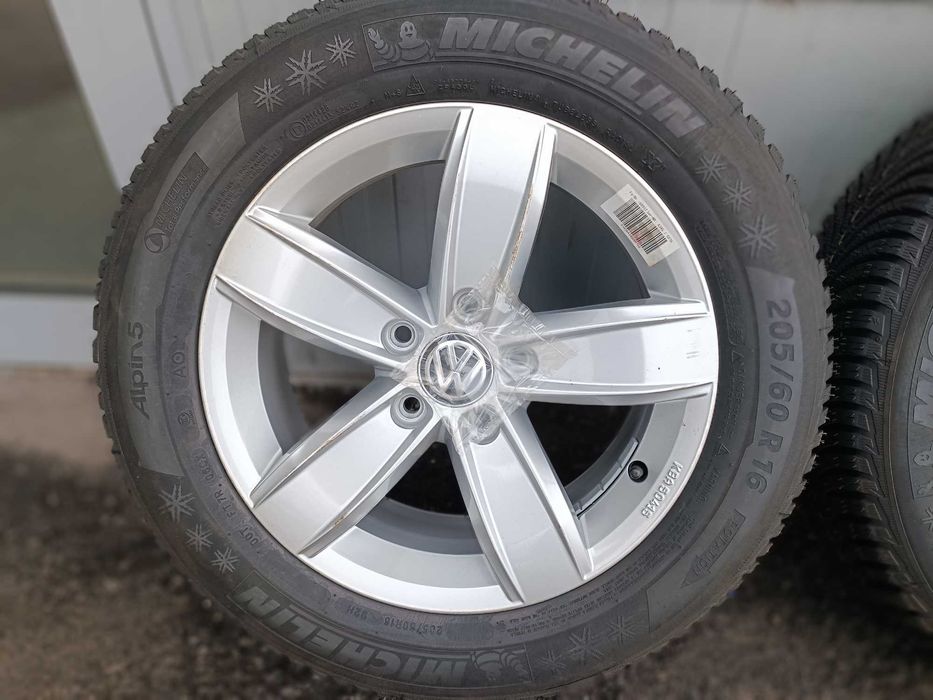 Нови ОРИГИНАЛНИ джанти 16 цола 5 112 за VW Audi+ Зимни гуми Michelin