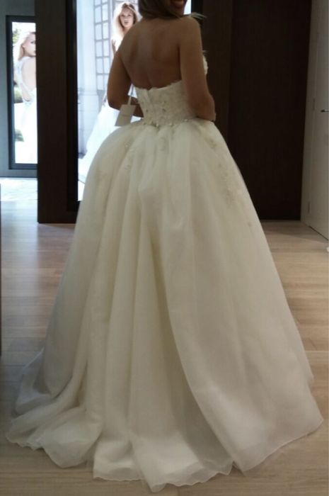 Rochie de mireasa Pronovias, model Abril