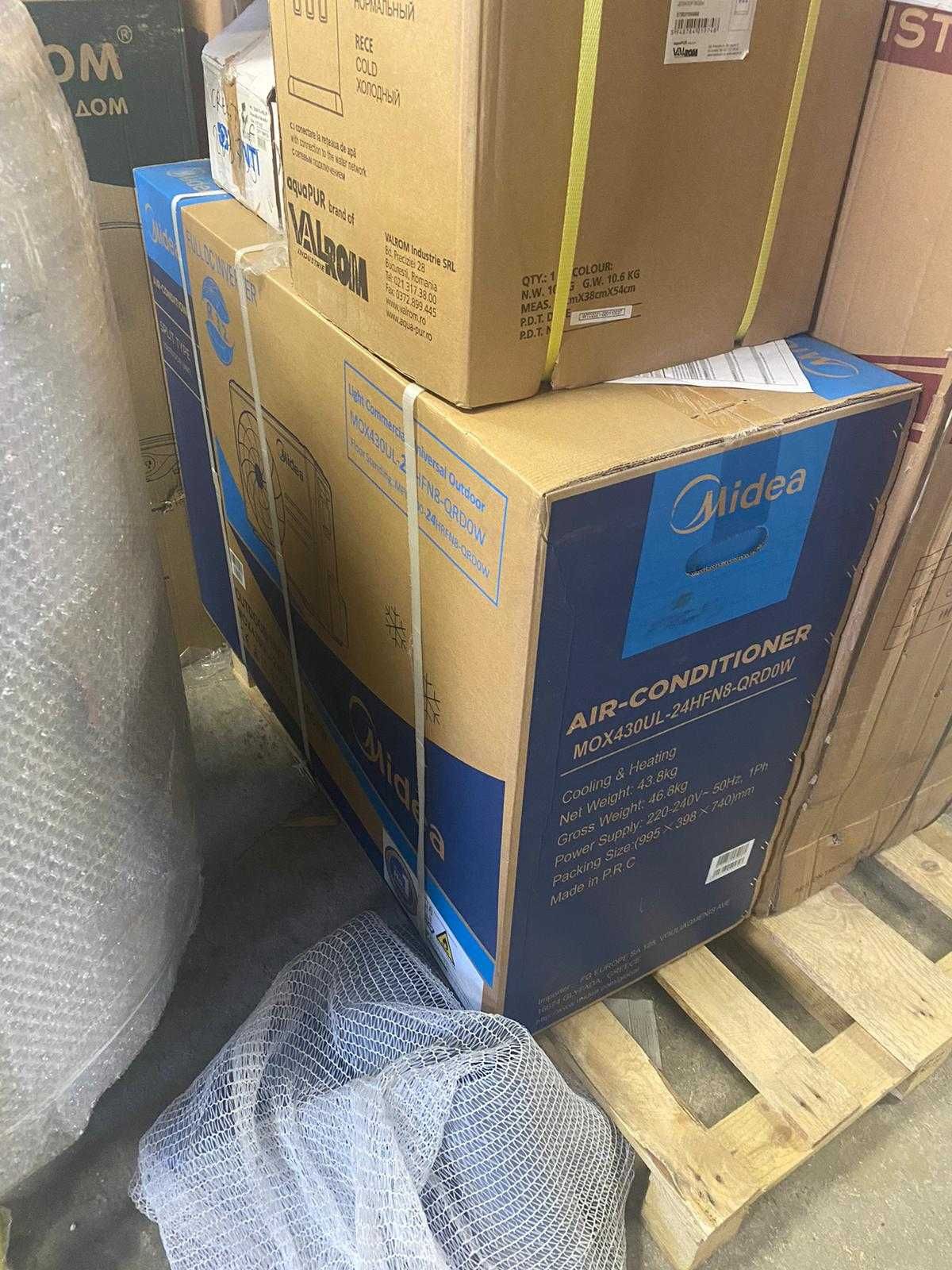 Колонен климатик Midea 24000BTU нов 36 месеца гаранция