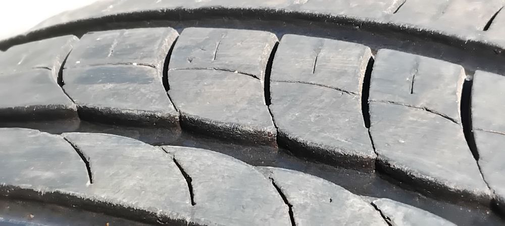 Гуми 195 50 16 Пирели Pirelli 2 броя.
Нов внос. Не са нови! Цената е з