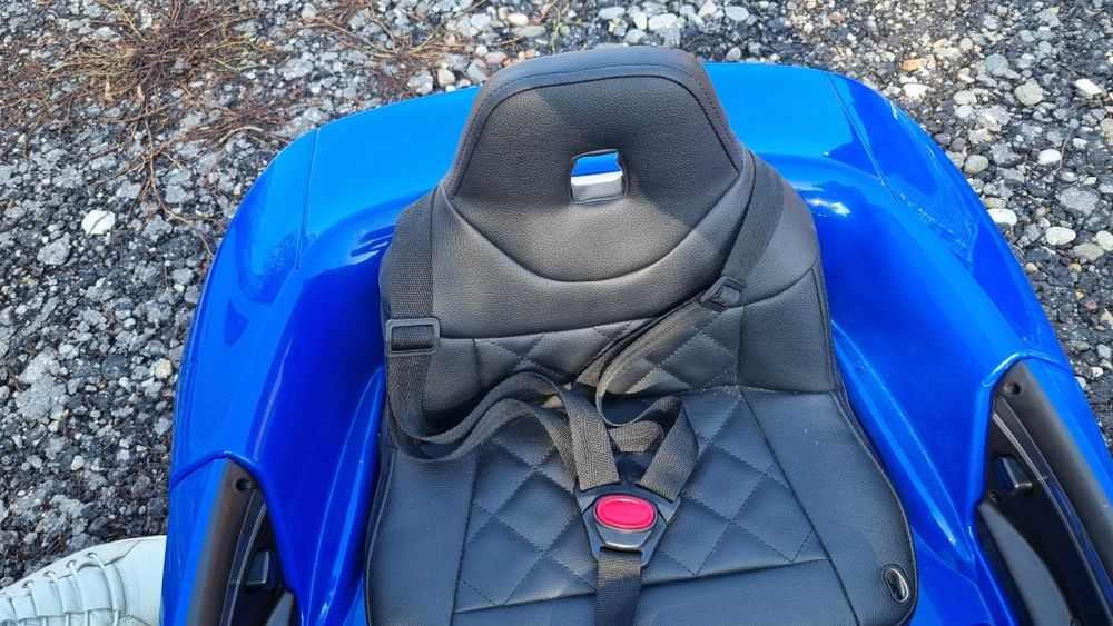 Masinuta electrica bmw i4 albstra