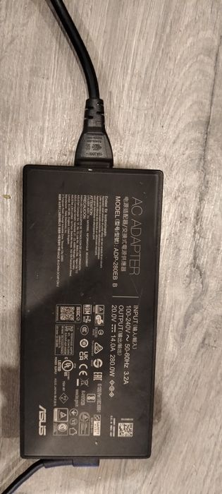 Laptop gaming Asus Rog Strix G614J