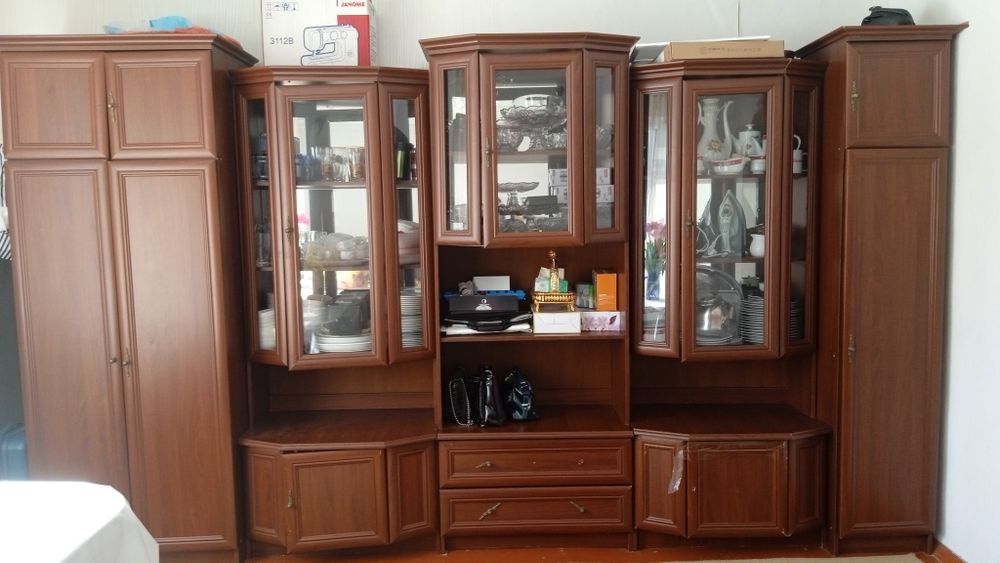 Срочно продам стенку мебель