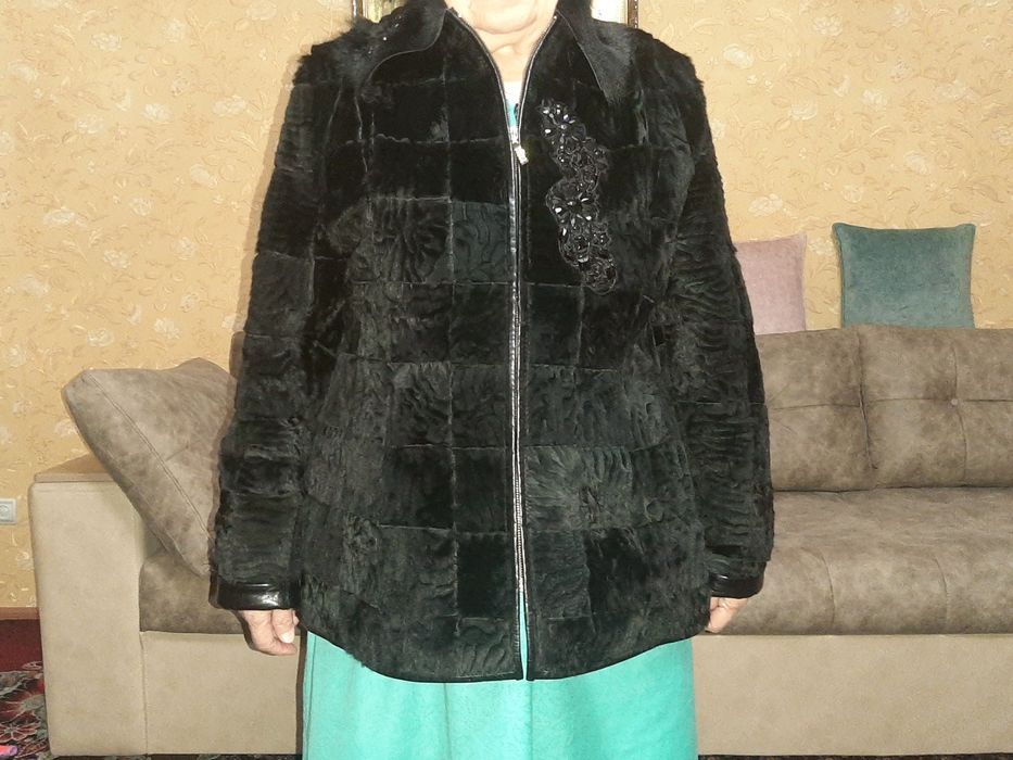 Шуба каракул новый