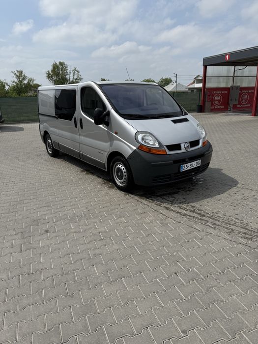 Renault trafic varianta lunga