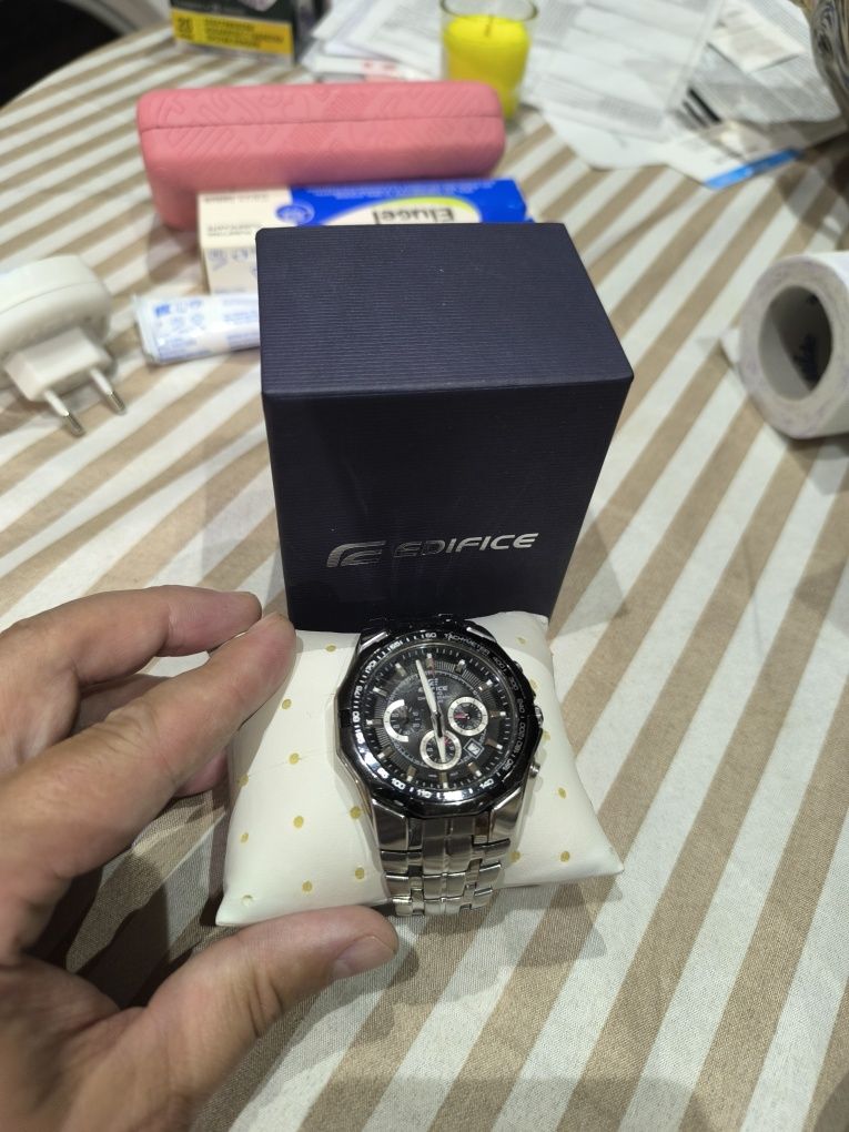 Часовник Casio Edifice