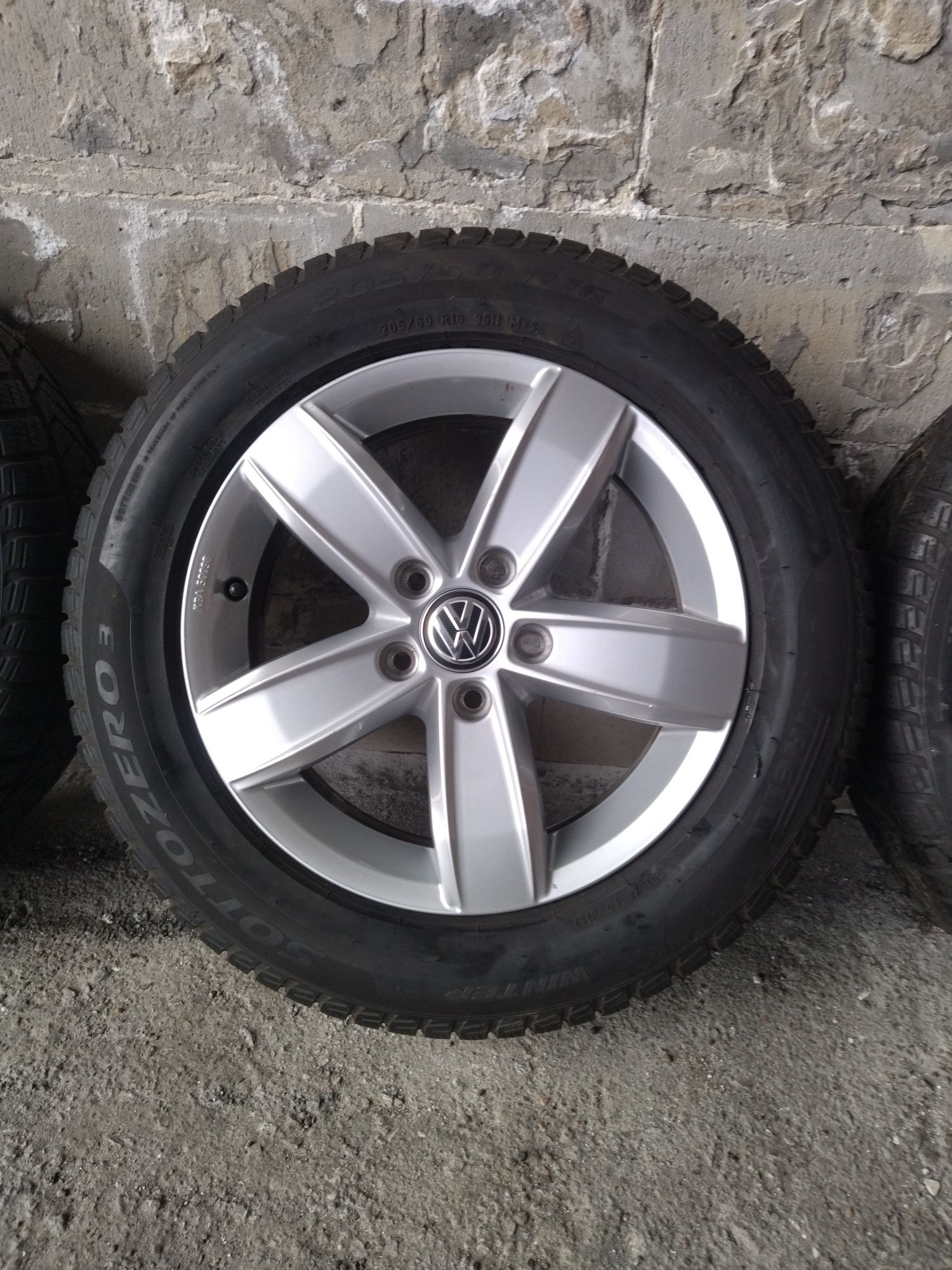 Jante 5x112 R16  ORIGINALE VW .  Ca noi !