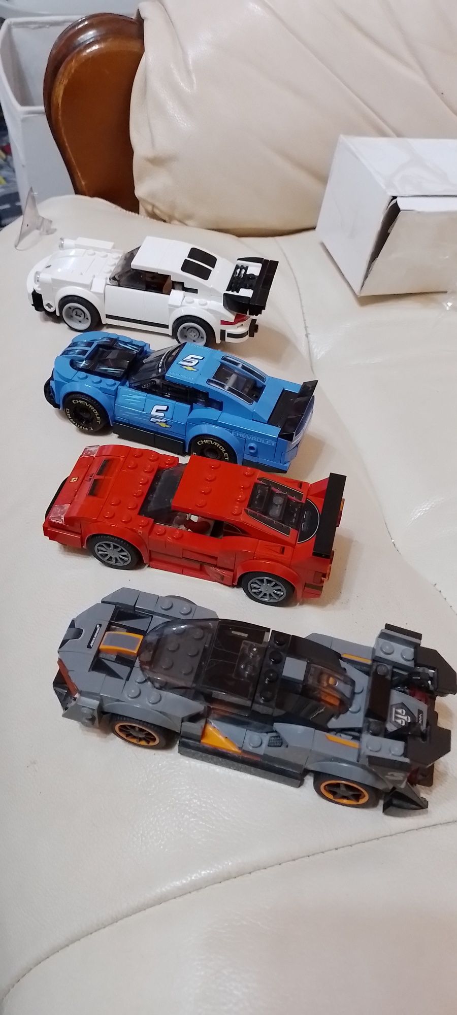 De vânzare 4 mașini Lego speed champions