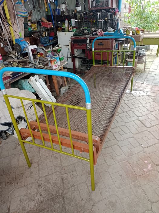 Железная кровать советский