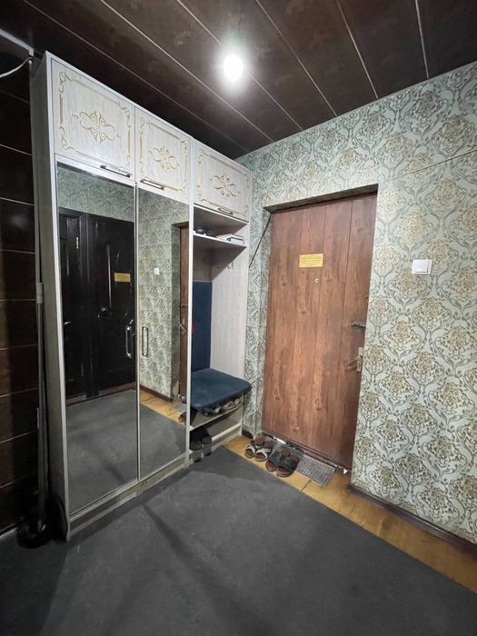 КУЙЛИК 6. бывшая общага 2 х комнатная условия есть