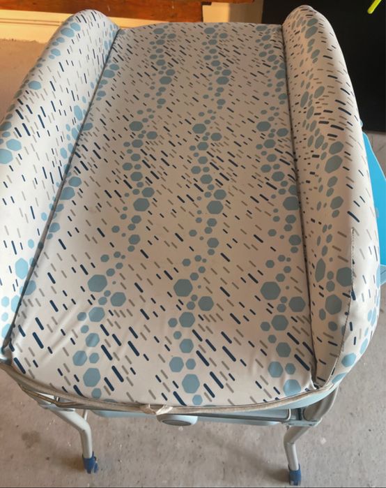 chicco cadita cu suport pentru bebe