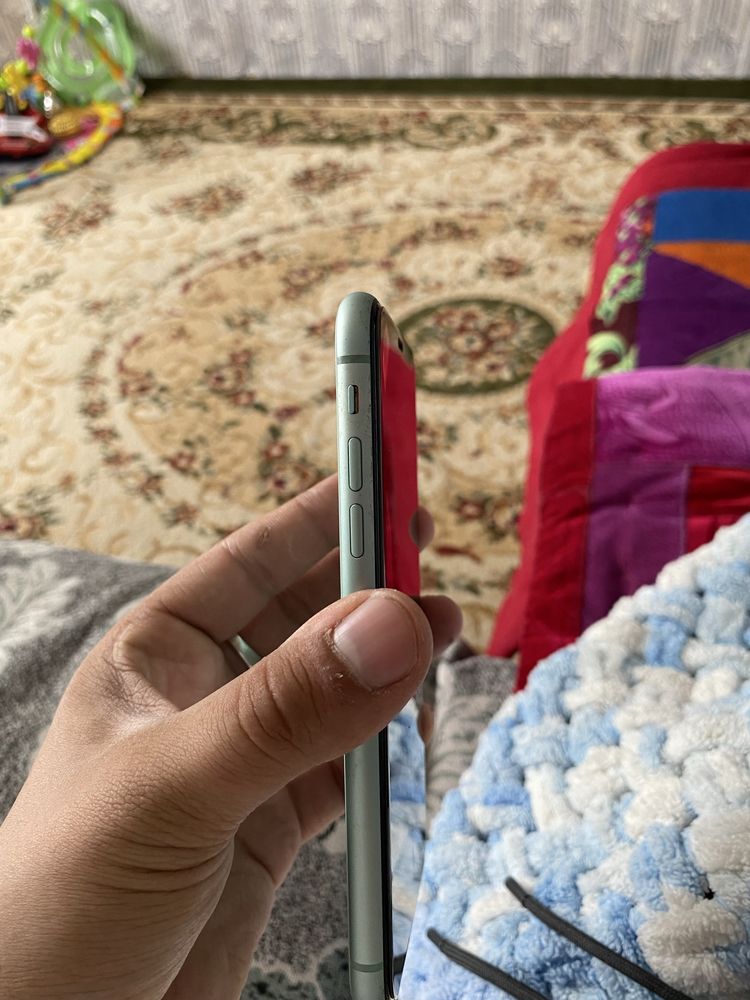 iphone 11 продам