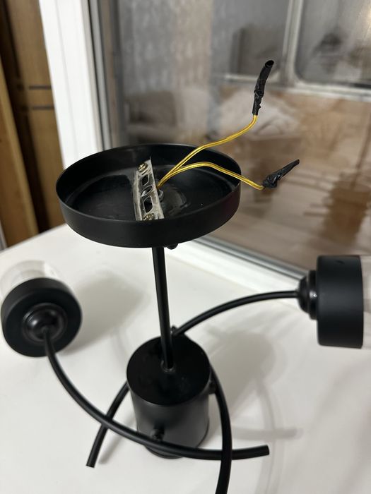 Продается люстра