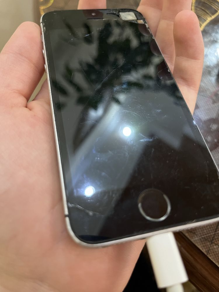 Iphone 5 в хорошем состаянии