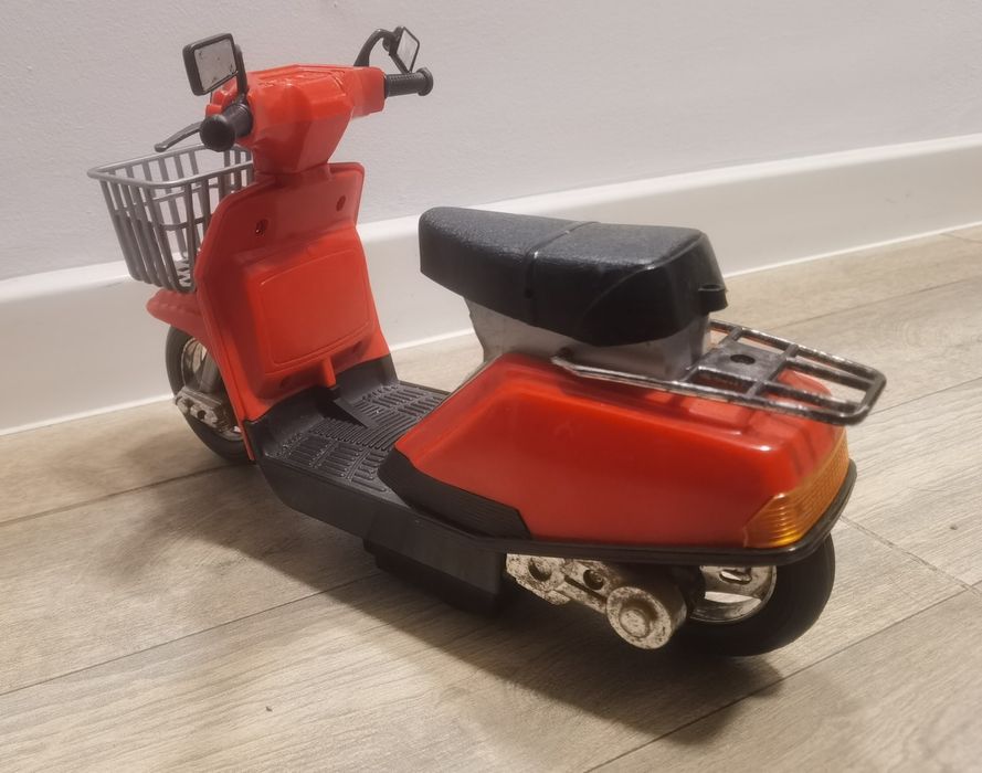 Scuter tip Vespa primavera scooter de colecție