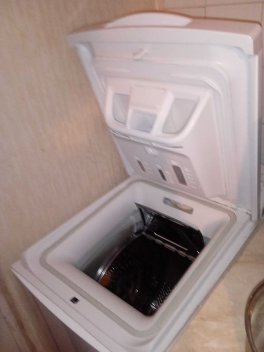 Пералня с горно зареждане Indesit BTW L50 300 EU/N