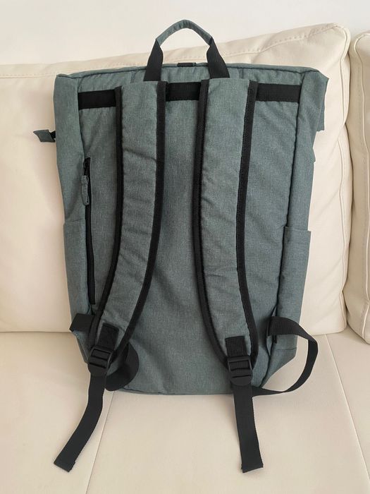 Чисто нова раница Schneider Electric за работа или пътуване