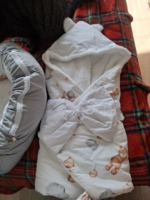 Бебешко гнездо и одеалце за повиване