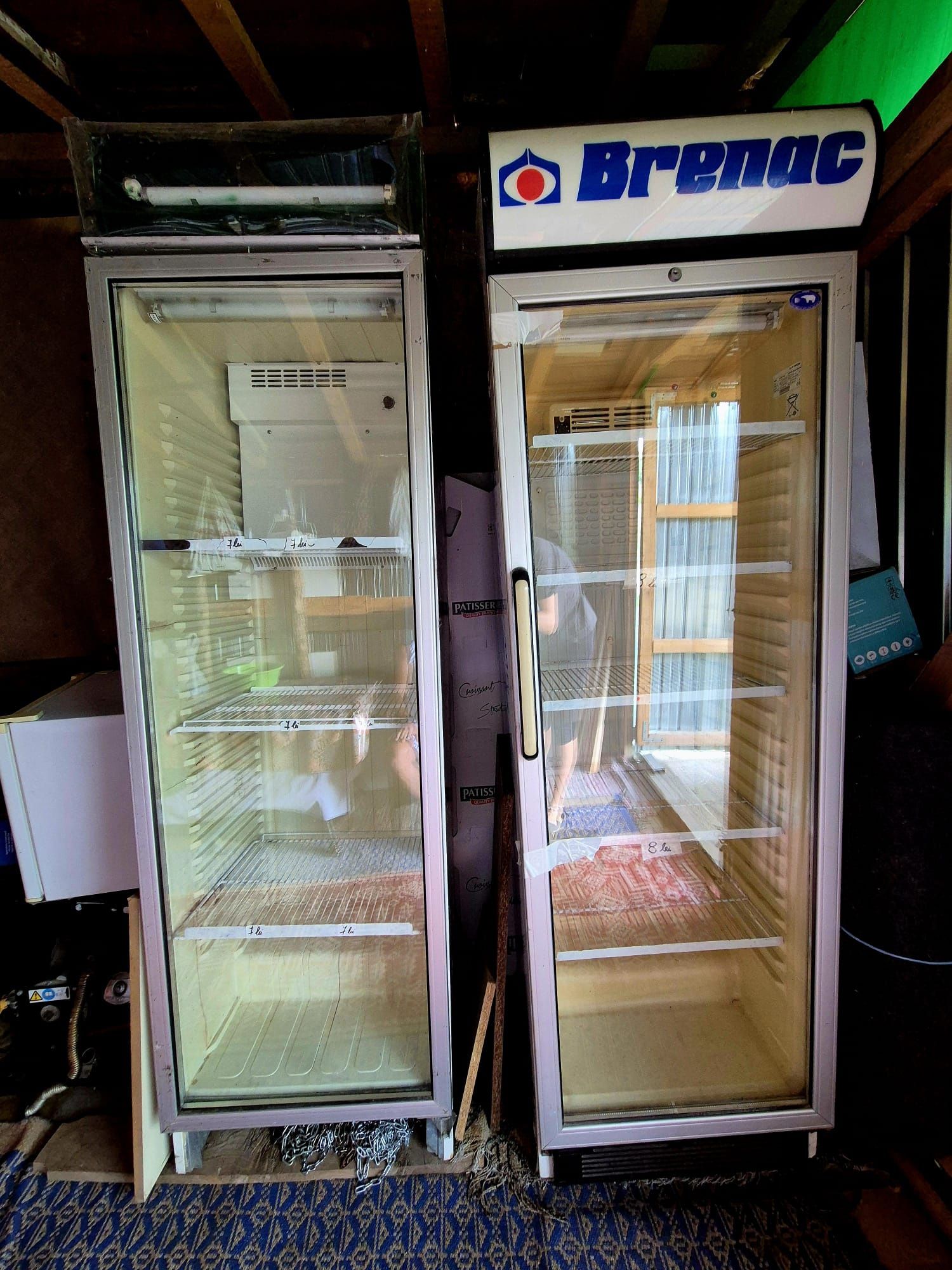 Vand 2 vitrine frigorifice