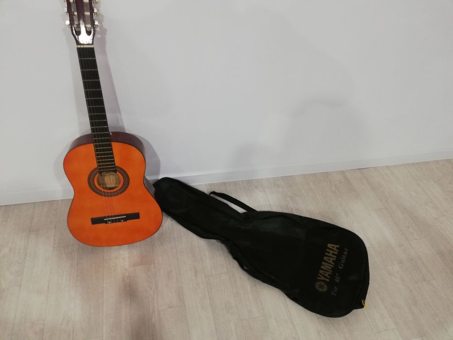 Aisheng c39 гитара в хорошем состоянии