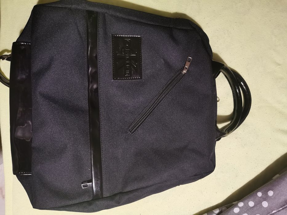 Черна Дамска раница