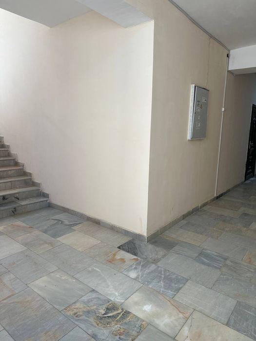 СРОЧНО!!! 2 чи кават 3 хонали квартира зудлик билан сотилади.