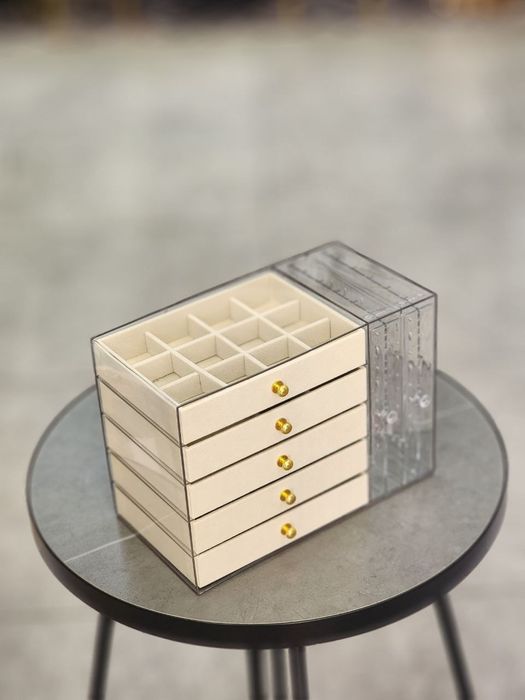 Шкатулка для украшений и бижутерии