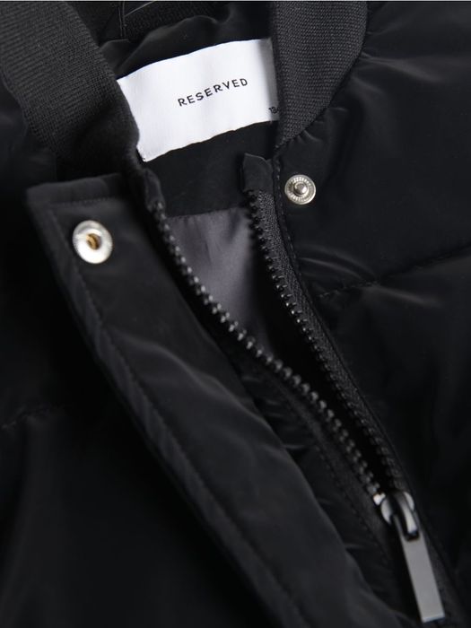 Капитонирано яке Reserved