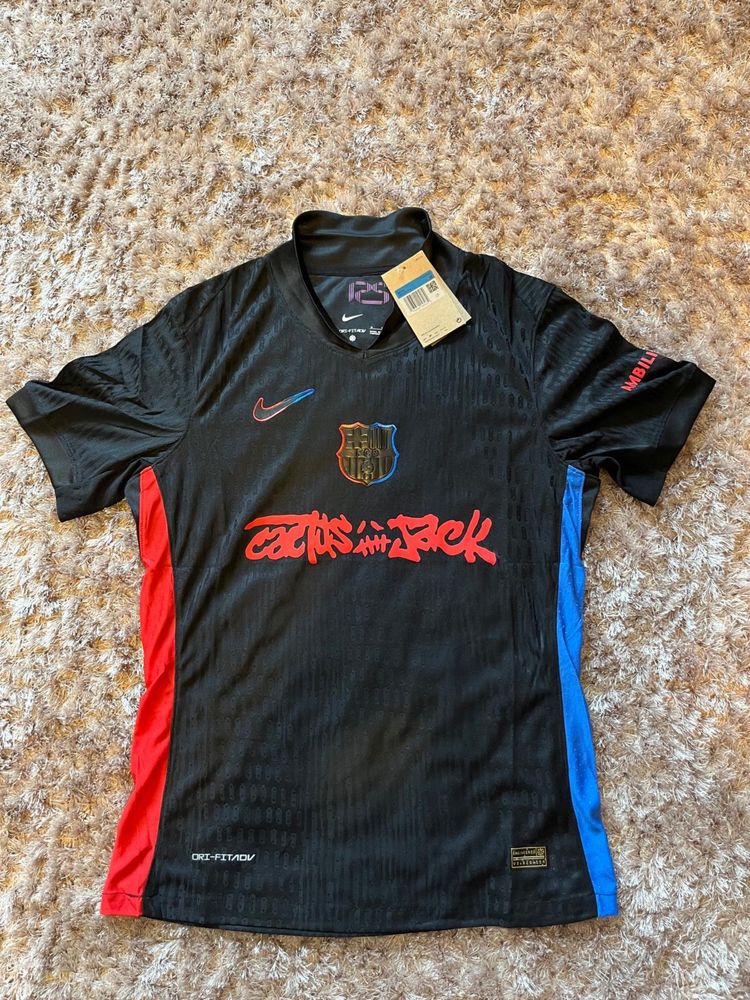 Tricouri Barcelona Travis Scott