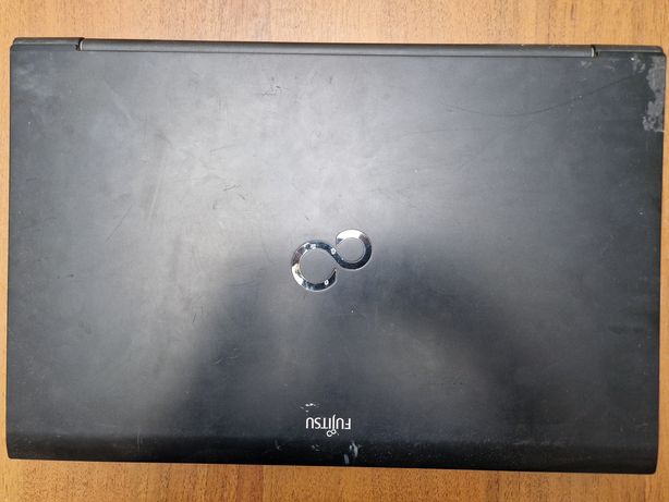 Продам ноутбук Fujitsu Lifebook AH532