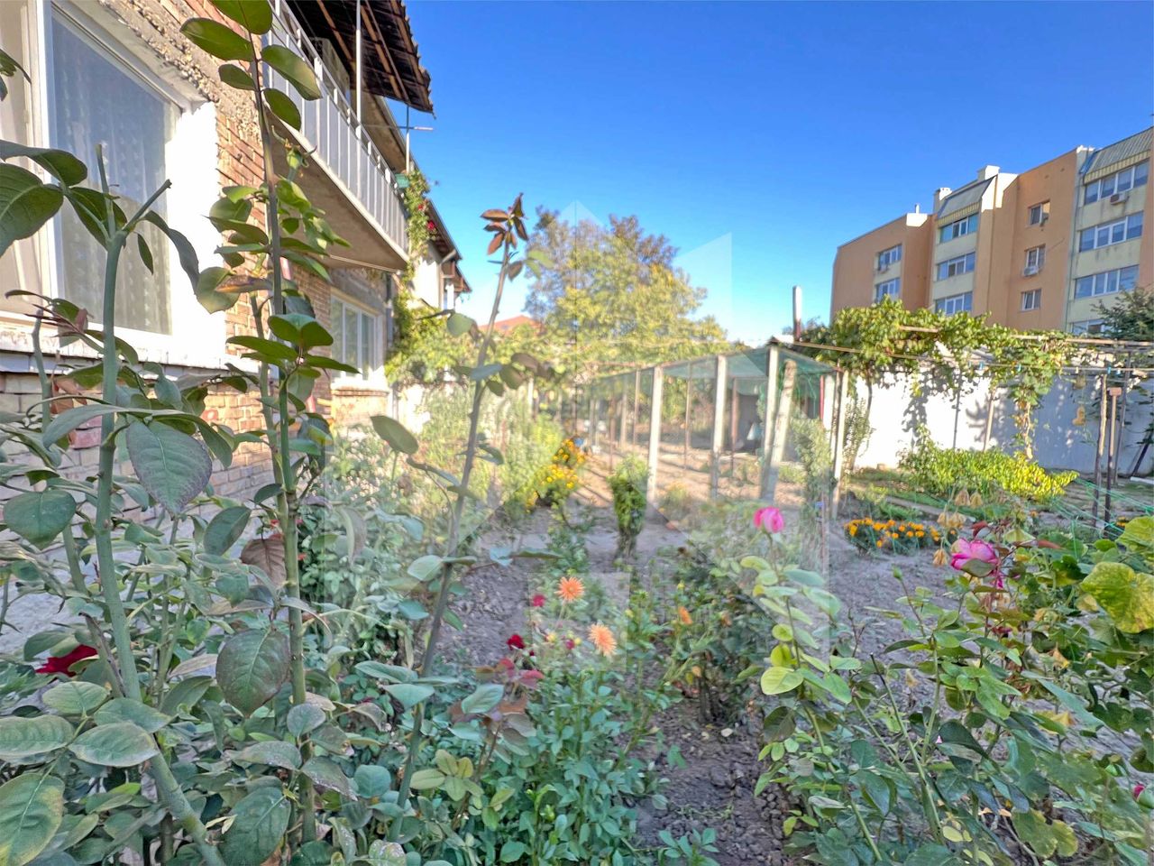 Продава се Етаж от къща в Нови пазар - 110 кв.м за 510 €/кв.м - Снимка #16