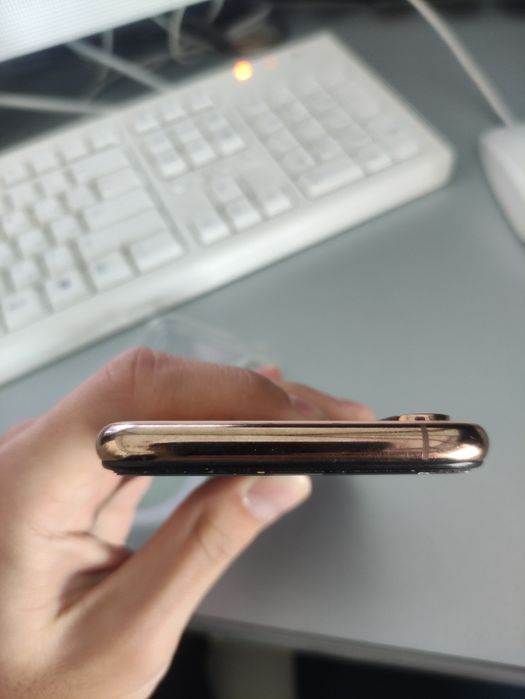 iPhone xs 64gb gold srochna