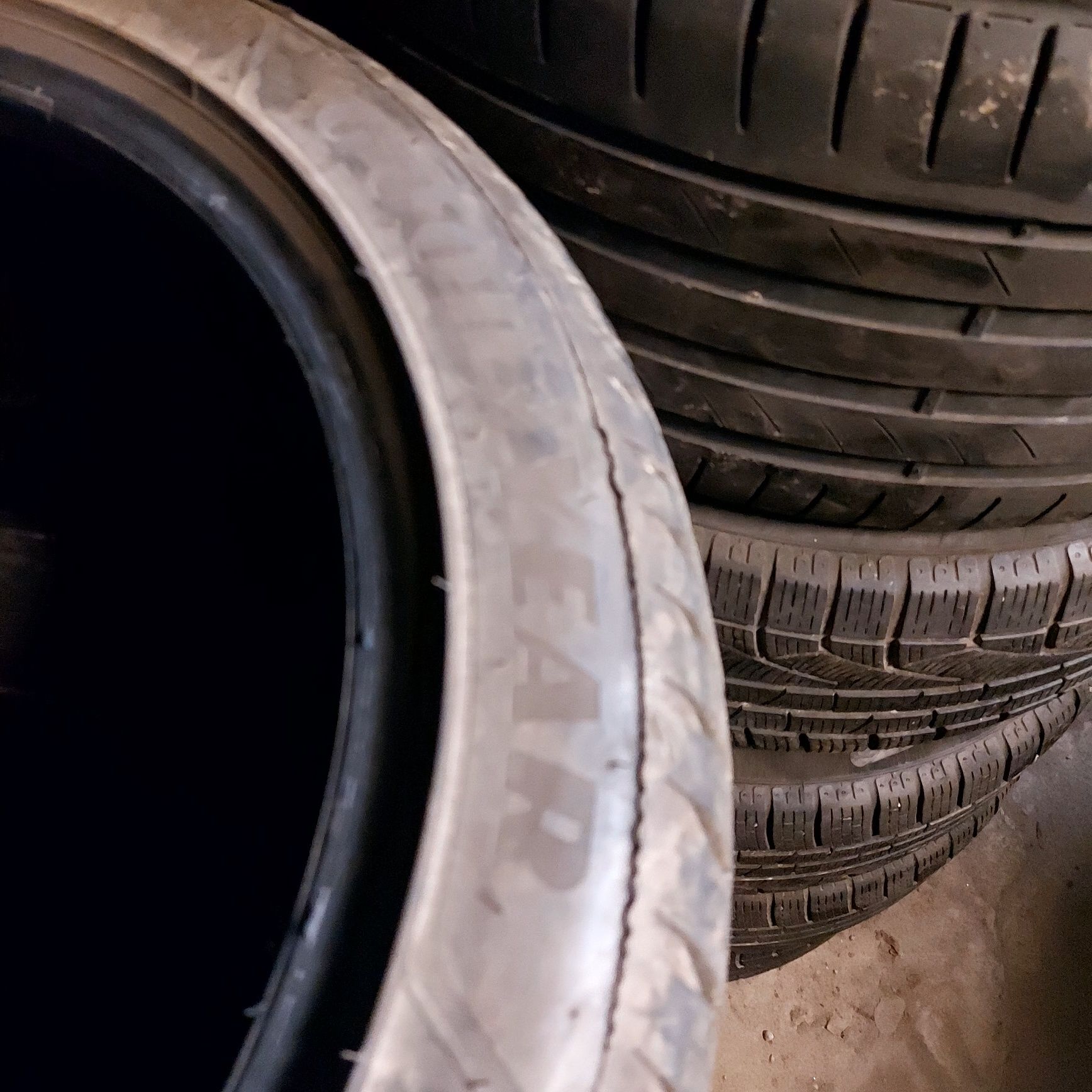 225/45/17" Goodyear 1бр.гума