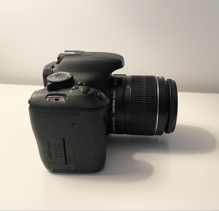 Aparat Foto DSLR Canon EOS 600D kit EF-s 18-55mm f3.5-5.6 IS II