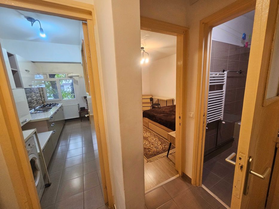 Inchiriere garsoniera moderna Militari - Gorjului, centrala proprie