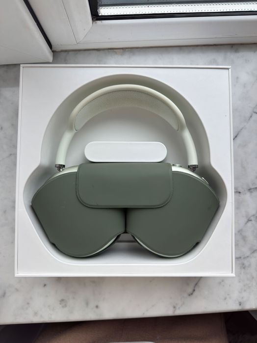 Продам AirPods Max зеленые