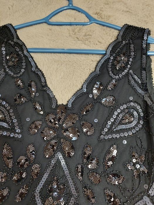 Черна парти рокля  с пайети