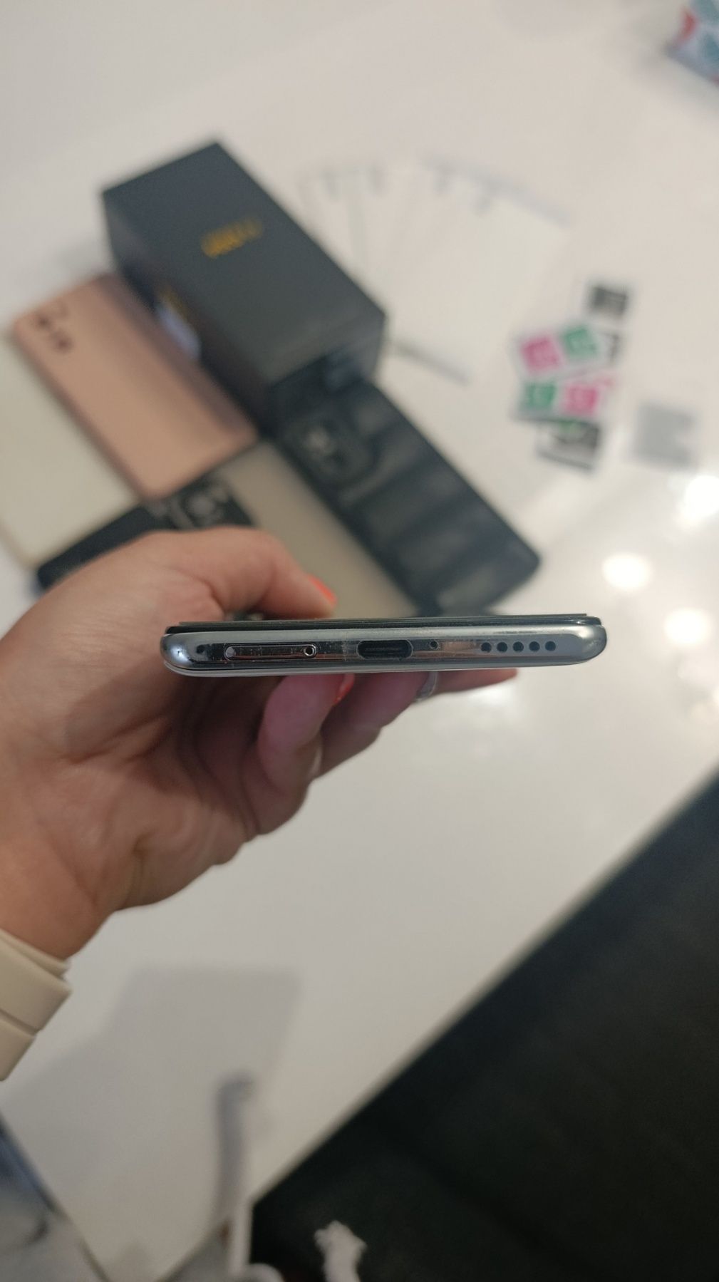 Xiaomi Poco f3 + кейсове и протектори