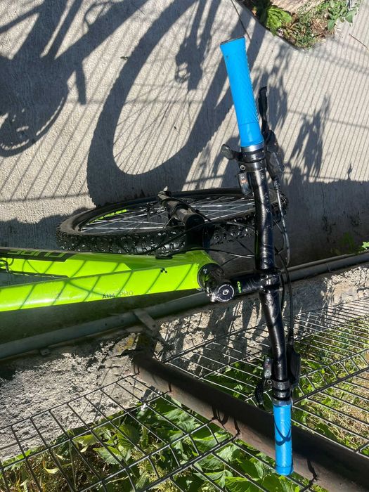 Bicicleta cube aim pro