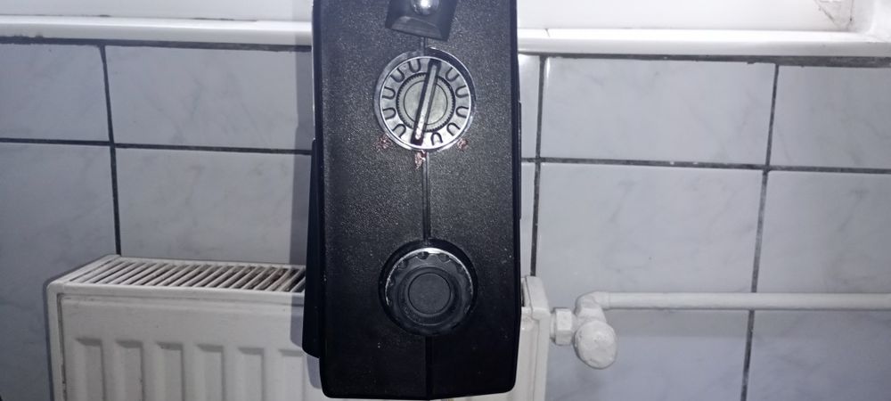 Vând radio Vef Spidala 232