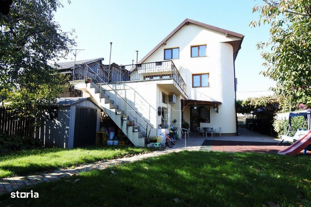 Vila moderna tip duplex  in Bacau - zona Tache - strada Marasti