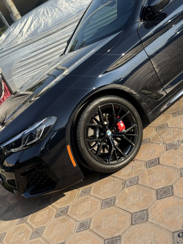Bmw m5 g30 530i qora rang