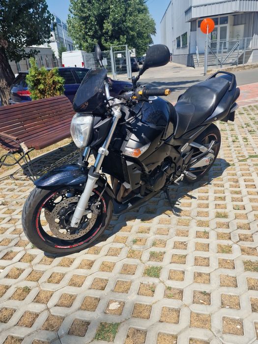 Vând Suzuki gsr 600