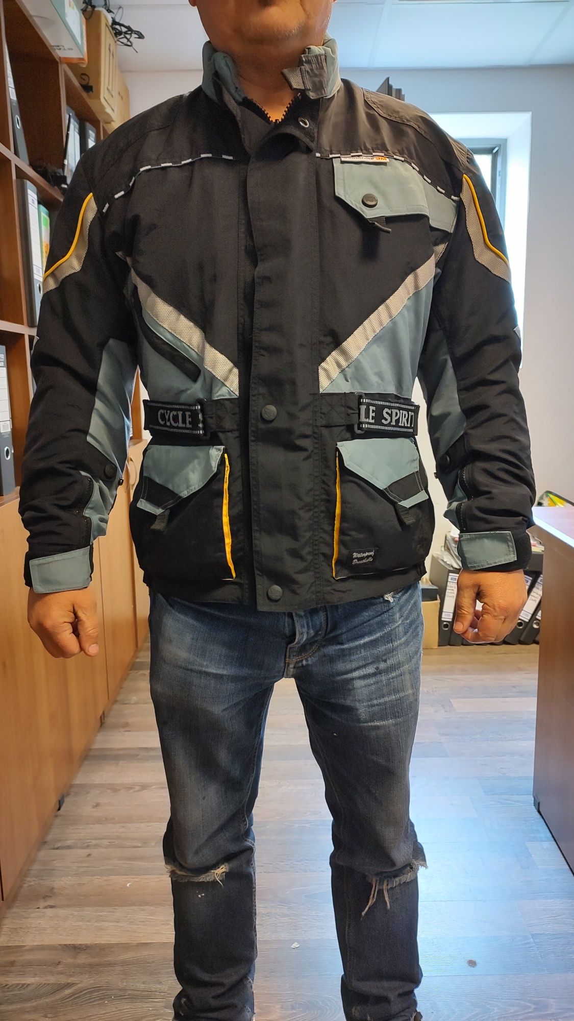 Geaca moto textil Cycle Spirit mărime S in stare foarte buna.