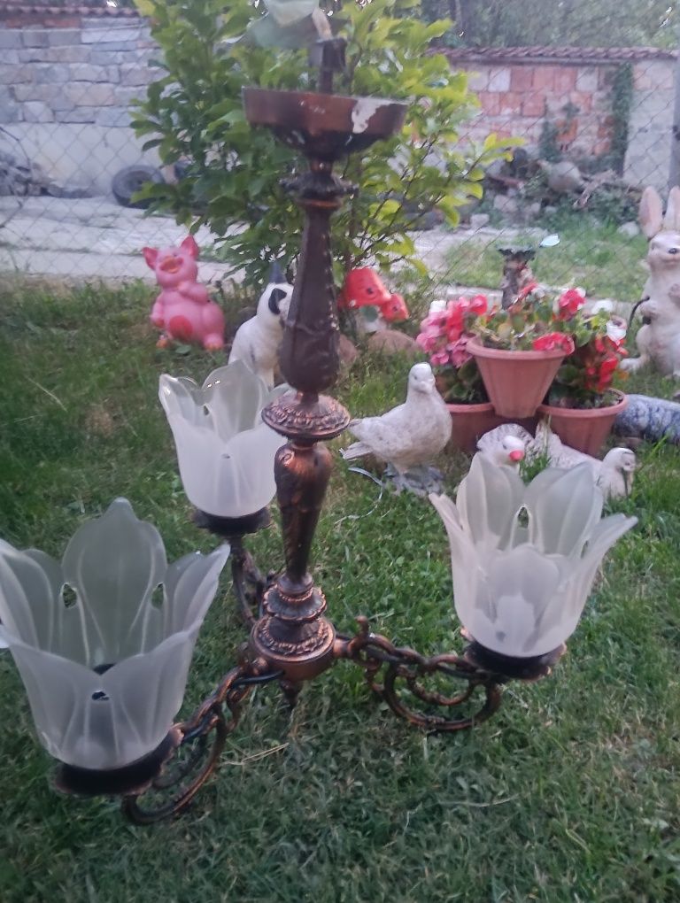 Старинен полилей